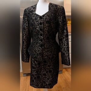 Boss Lady Banu Paris Women's Formal Skirt Suit Gold Black Size 12 Cut Velvet